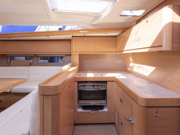 Segelbåt  för uthyrning San Vincenzo till det bästa priset 