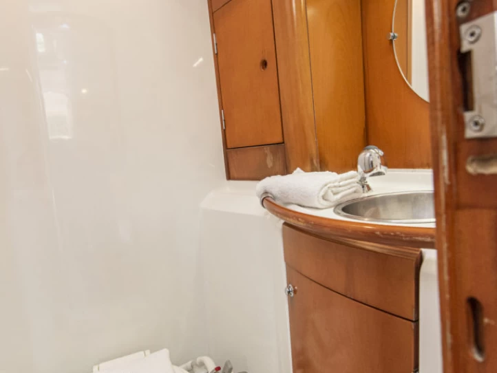 Yacht charter San Vincenzo billig First 40.7