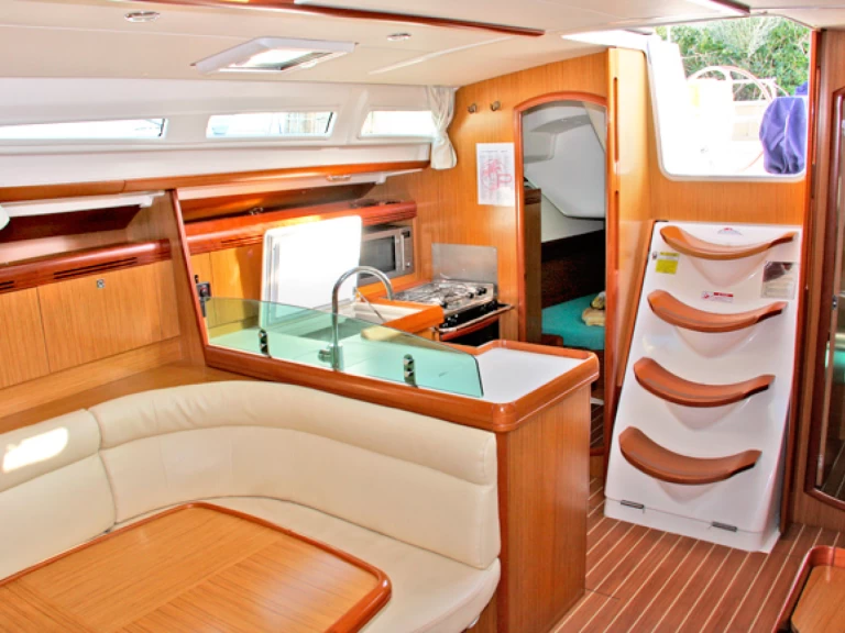 Båtuthyrning Jeanneau Sun Odyssey 42i i San Vincenzo på Samboat 