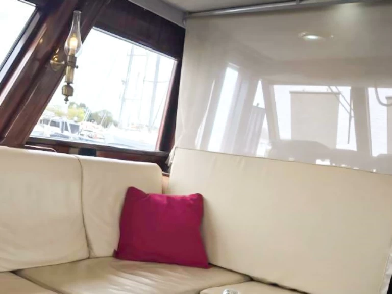 Lyx yacht för uthyrning Olbia till det bästa priset 