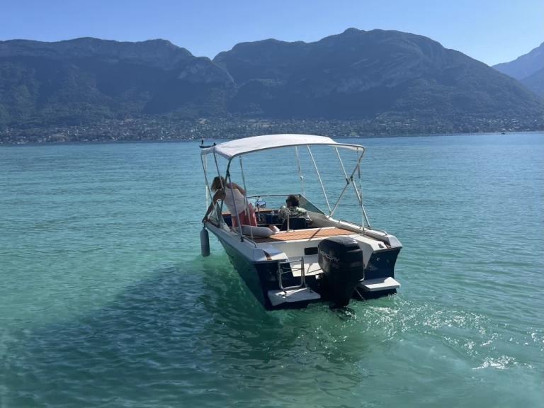 Savoie Marine Etoile Filante charter bareboat eller skeppad i Annecy