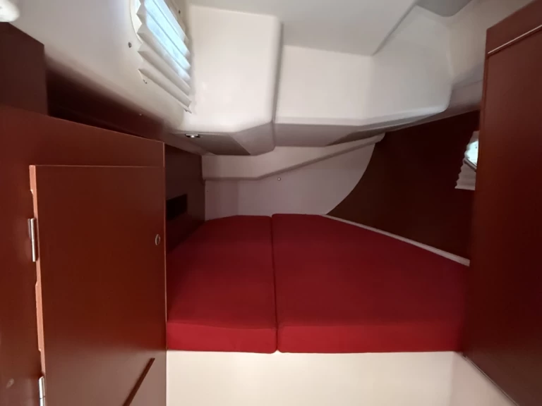 Hanse Hanse 455 charter bareboat eller skeppad i La Savina