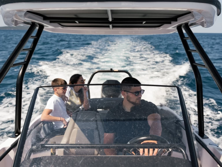 Axopar 22 T-TOP charter bareboat eller skeppad i Zadar