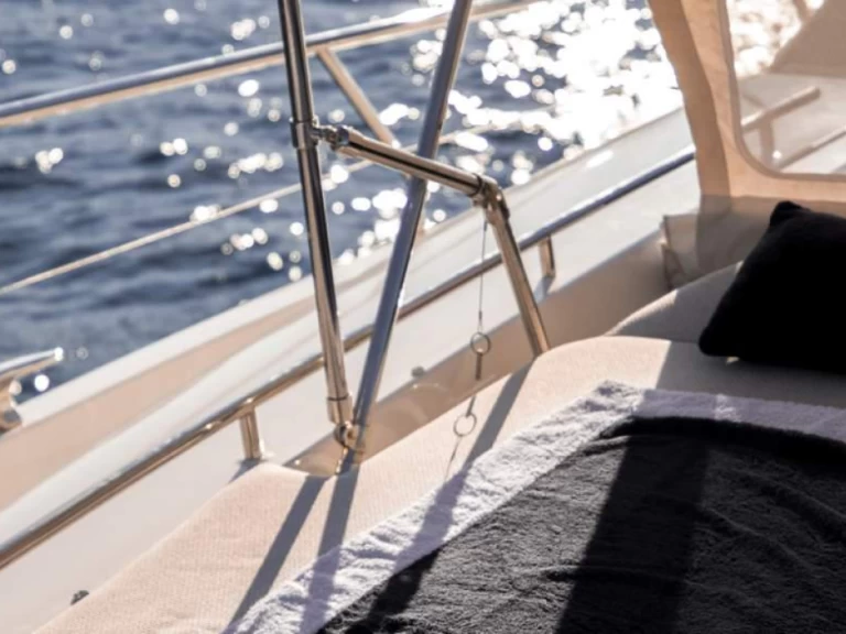 Båtuthyrning Prestige 680S i Côte d'Azur på Samboat 