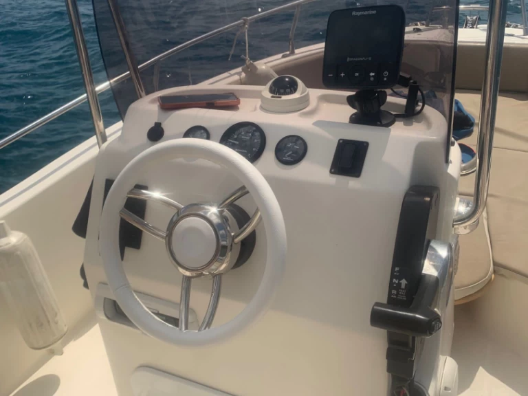 Hyr en Ferrario Winnebago  Celle Ligure 