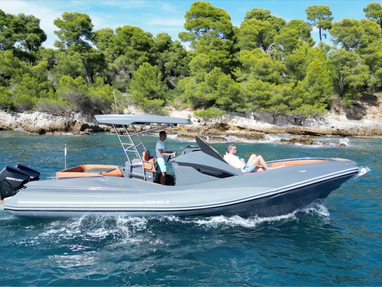 Hyr en Zar Zar 65 Port Grimaud 