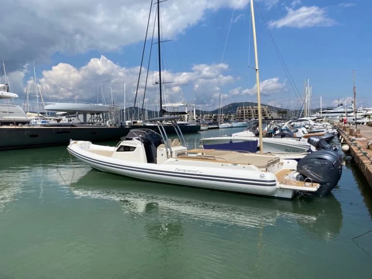 Båtuthyrning Capelli Tempest 40 i Port Grimaud på Samboat 