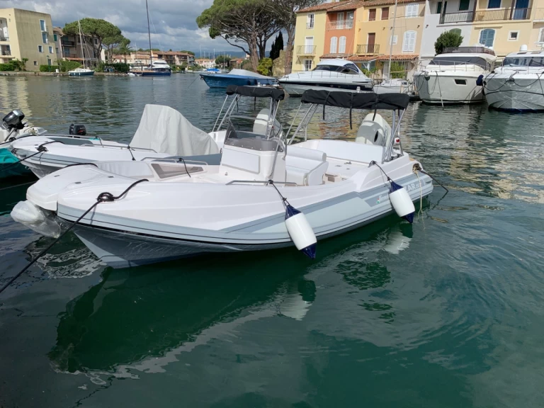 RIB för uthyrning Port Grimaud till det bästa priset 