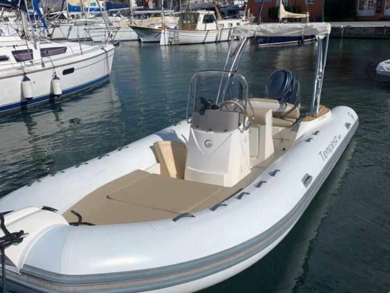 Uthyrning Port Grimaud - Capelli Tempest 650 av Samboat 