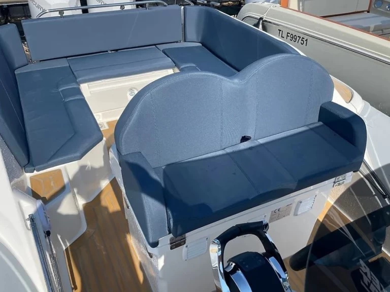 Uthyrning Port Grimaud - Joker Boat JOKER 28 av Samboat 