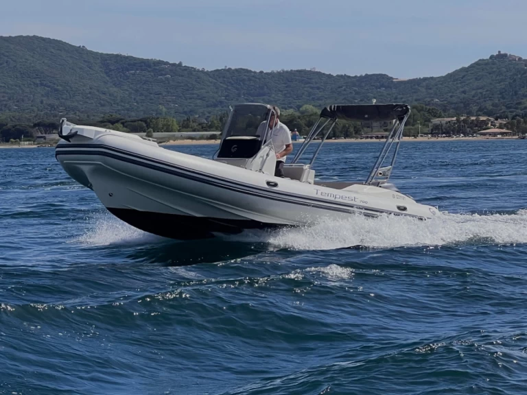 Uthyrning RIB i Port Grimaud - Capelli CAPELLI 700 TEMPEST OPEN