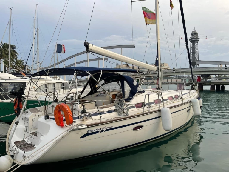 Hyr en Bavaria Cruiser 46 Port Grimaud 