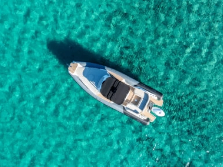 Hyra RIB med eller utan skeppare Fanale marine  Porto Pollo 