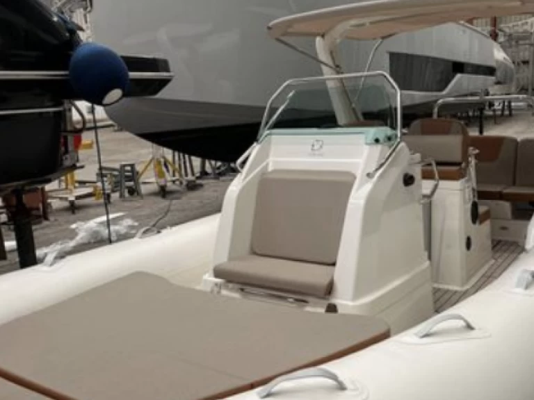 Båtuthyrning Zodiac Medline 7.5 i Port Grimaud på Samboat 