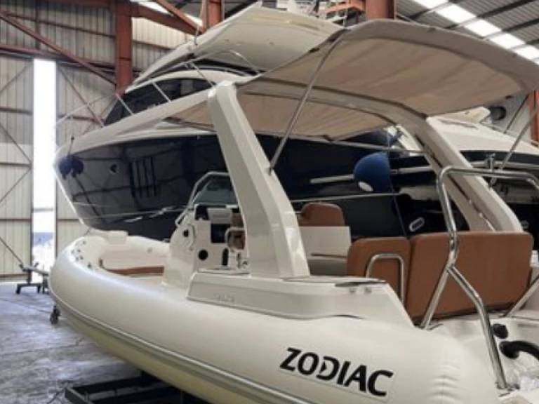 Hyra RIB med eller utan skeppare Zodiac Port Grimaud 