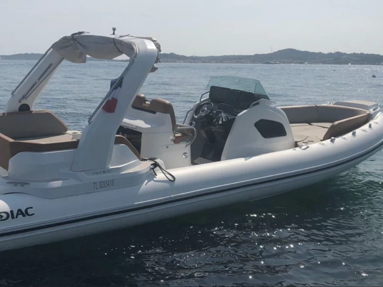 Båtuthyrning Zodiac Medline 9 i Port Grimaud på Samboat 