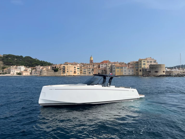 Hyra Lyx yacht med eller utan skeppare Pardo Yachts Port Grimaud 