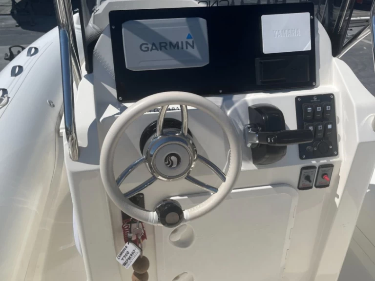 Båtuthyrning Capelli CAPELLI 700 TEMPEST OPEN i Port Grimaud på Samboat 