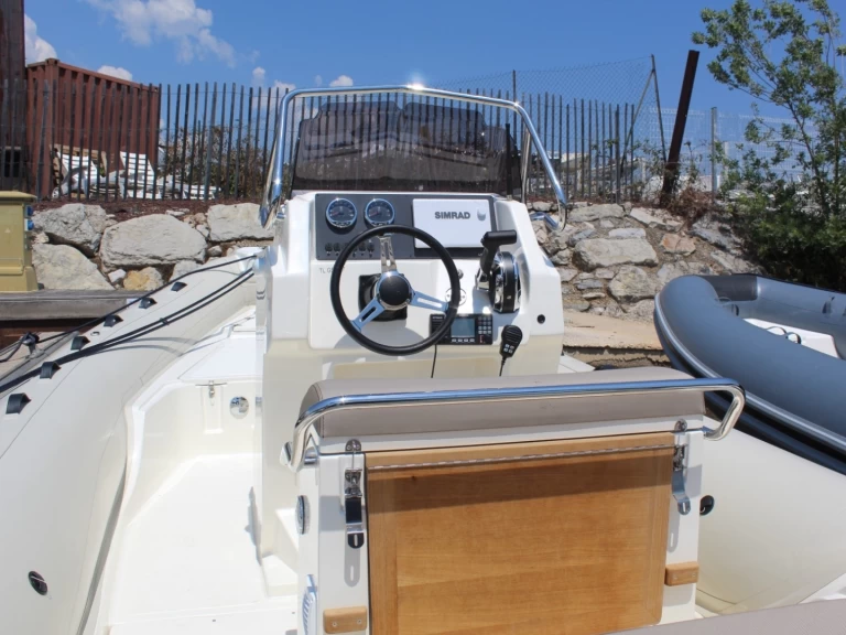 RIB för uthyrning Hyeres till det bästa priset 