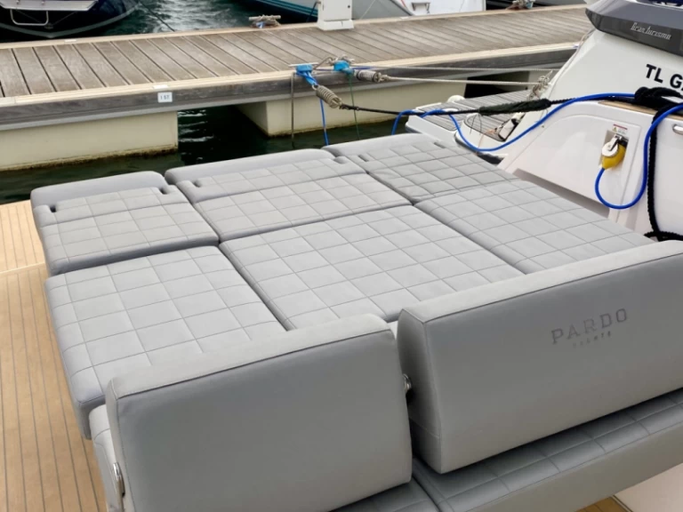 Hyr en Pardo Yachts Pardo 38 Cogolin 