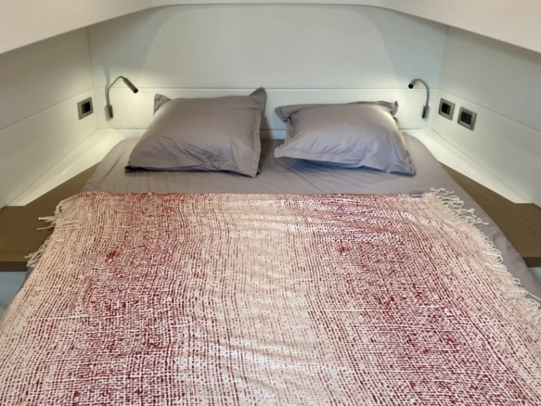 Yacht charter Cogolin billig Pardo 38