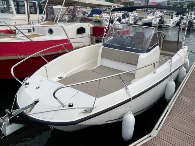 Quicksilver Quicksilver 675 Activ Open charter bareboat eller skeppad i Arcachon
