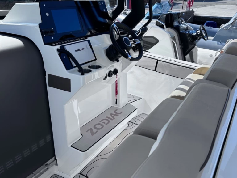 Yacht charter Cogolin billig X10CC