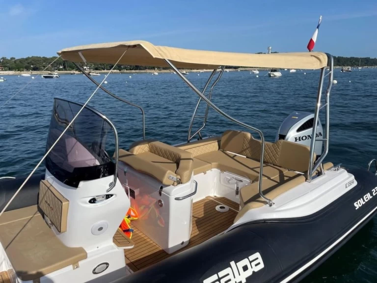 Båtuthyrning Salpa Salpa Soleil 23 i Cogolin på Samboat 