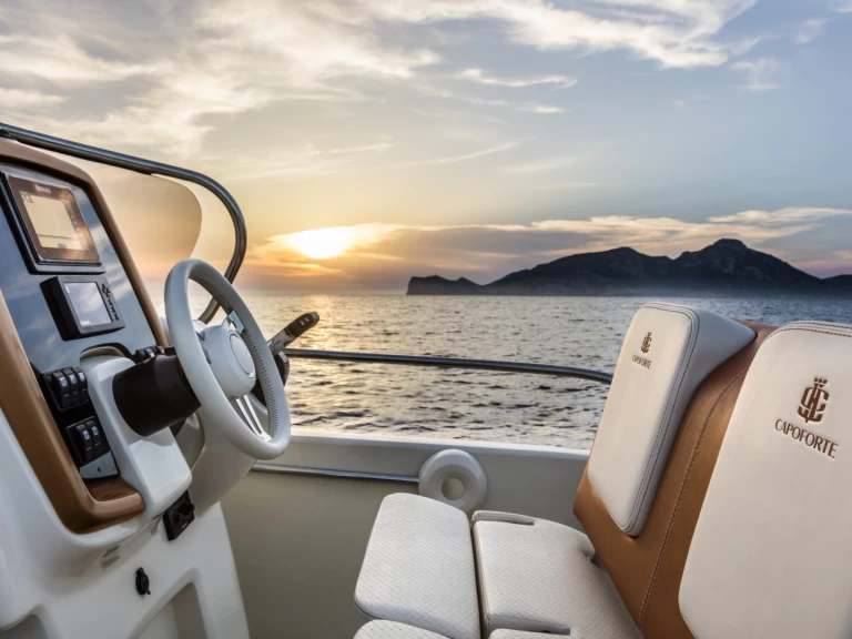 Uthyrning Cogolin - Capoforte CX 240 av Samboat 