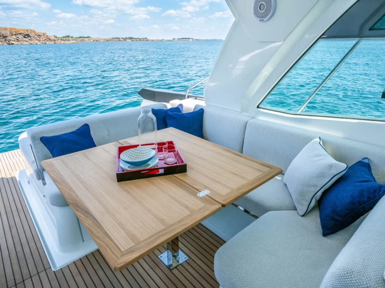 Yacht charter Cogolin billig Gran Turismo 36