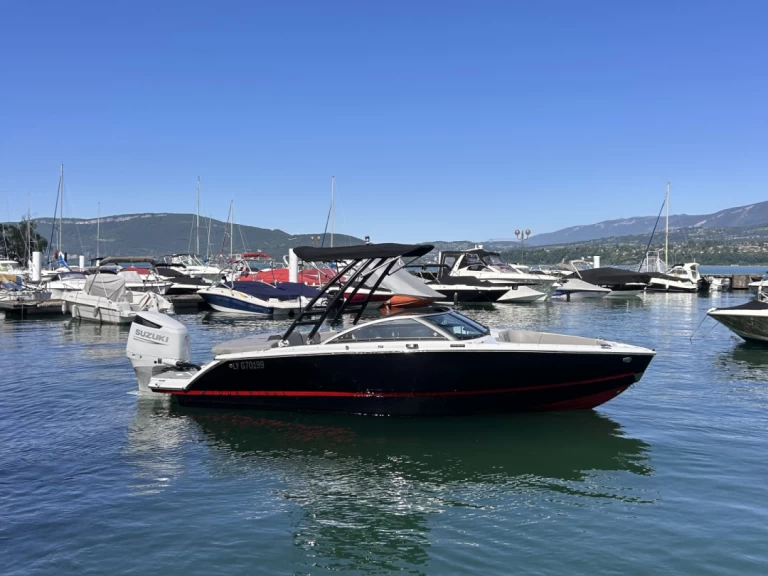 Four Winns FOUR WINNS H2 charter bareboat eller skeppad i Viviers-du-Lac