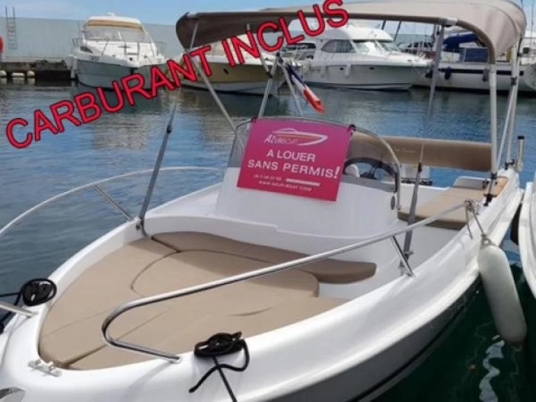 B2 Marine CAP-FERRET 452 Open San Permis charter bareboat eller skeppad i Saint Raphael
