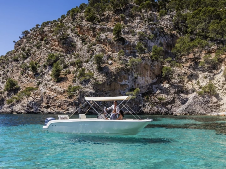 Hyr en Invictus  FX 190 Saint Raphael 