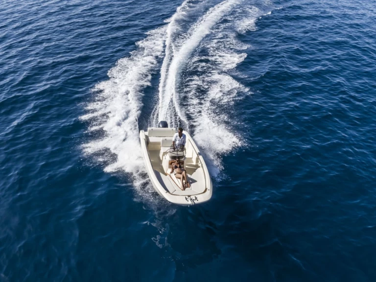 Yacht charter Saint Raphael billig FX 190