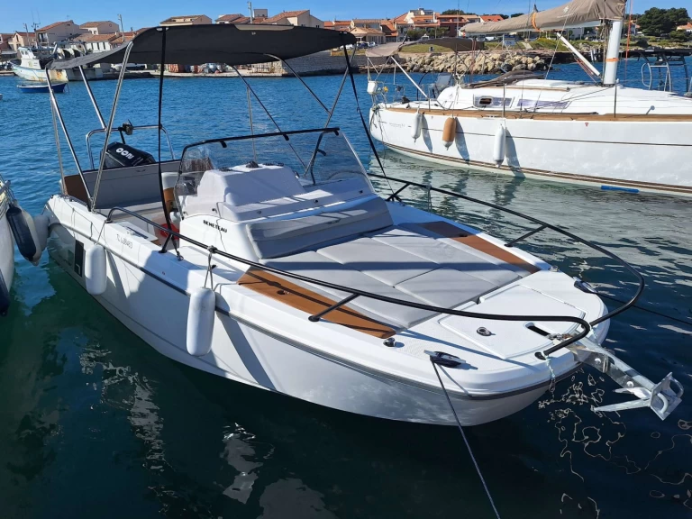 Hyr en Bénéteau Flyer7 Port-de-Bouc 