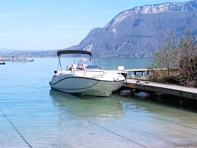 Yacht charter Aix-les-Bains billig Activ 605 Open