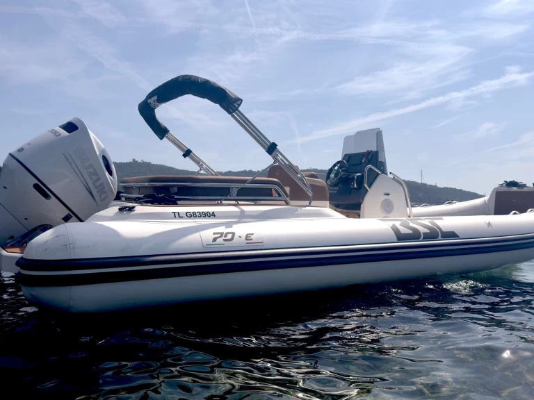 Yacht charter Hyeres billig Bsc 70 élégance