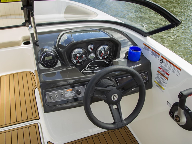 Uthyrning Altea - Bayliner VR6 OB av Samboat 