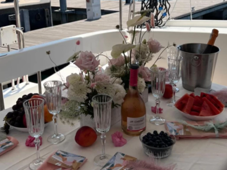 Hyr en Fountaine Pajot Lipari 41 Porto Montenegro 