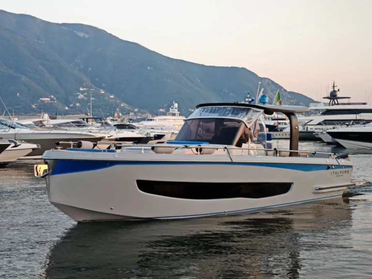 Uthyrning Sorrento - italyure SPORT 38  av Samboat 