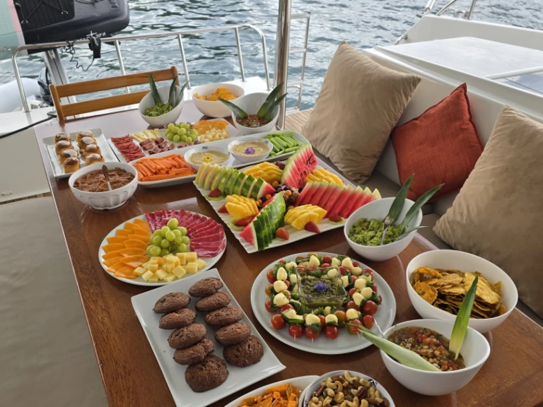 Hyr en Fountaine Pajot Helia 44 Bahía Culebra 