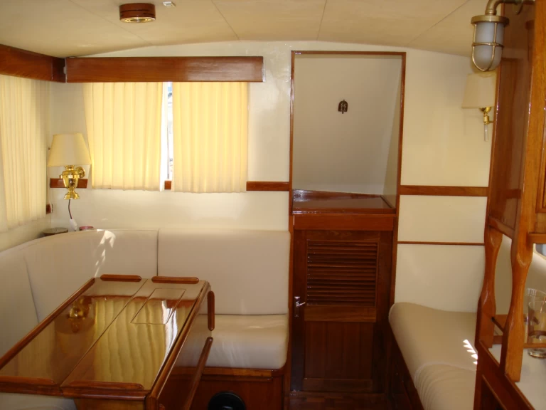Yacht charter Palma de Mallorca billig Grand Banks 36 Classic