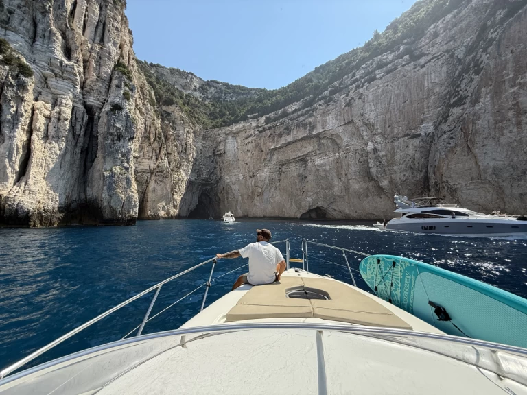 Uthyrning Motorbåt  Gobbi med en båtlicens 