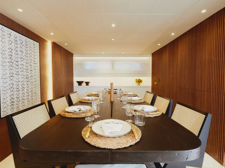 Hyr en Cantieri di Pisa, Italy ERA A Aten 