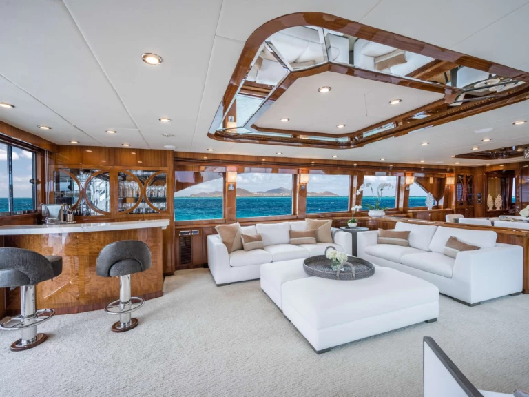 Hargrave LIMITLESS charter bareboat eller skeppad i Nassau