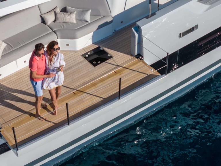 Hyra Lyx yacht med eller utan skeppare Fountaine Pajot Aten 