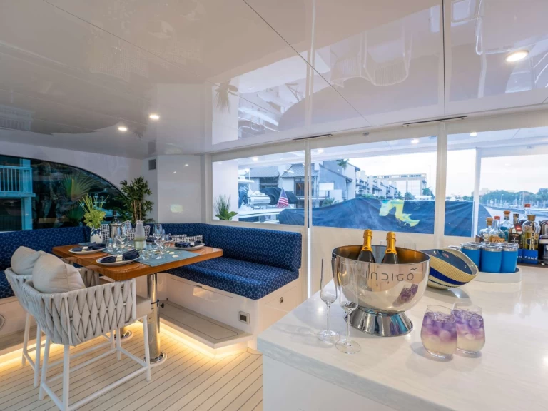 Horizon INDIGO  charter bareboat eller skeppad i Brittiska Jungfruöarna