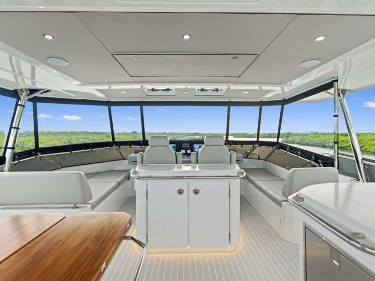 Hyra Lyx yacht med eller utan skeppare Aquila Cannigione 