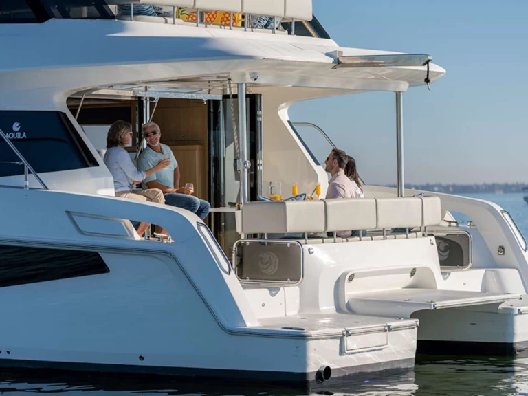 Aquila Big Joy charter bareboat eller skeppad i Sardinien