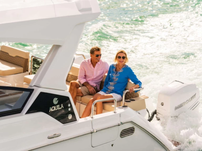 Uthyrning Lyx yacht Aquila med en båtlicens 